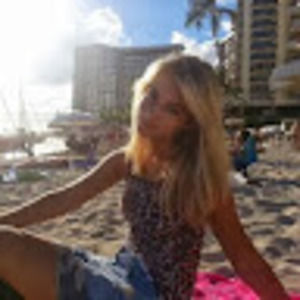 Meet your Posher, Valeria